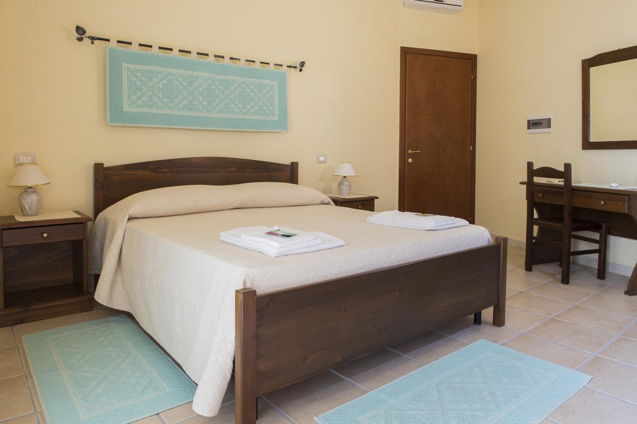 Albergo Diffuso Il Mandorlo Baressa Exteriör bild
