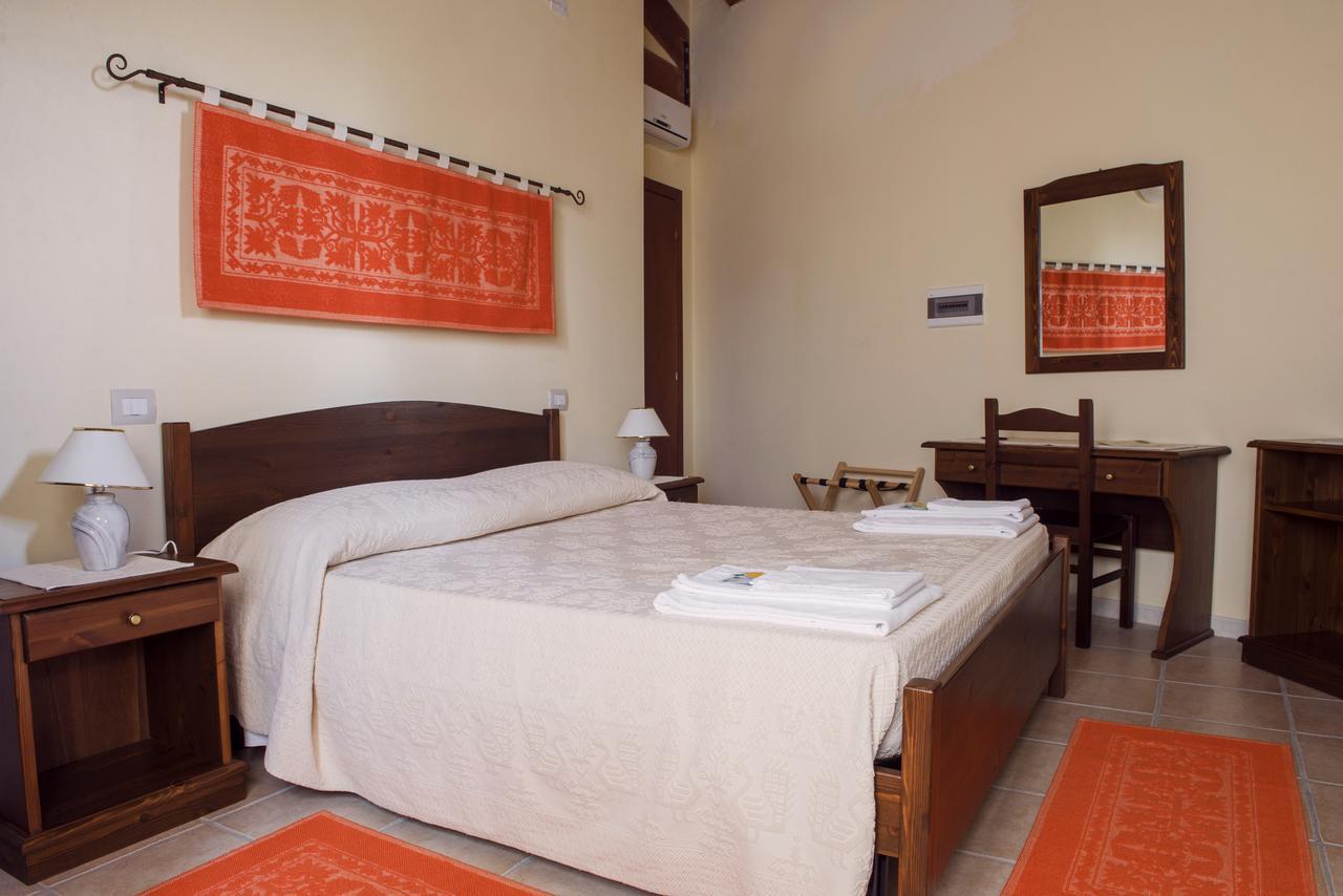 Albergo Diffuso Il Mandorlo Baressa Exteriör bild