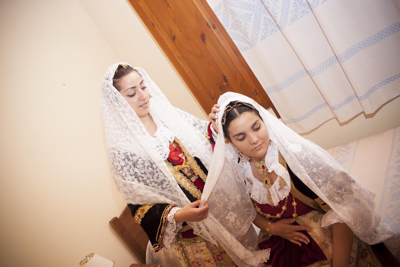 Albergo Diffuso Il Mandorlo Baressa Exteriör bild