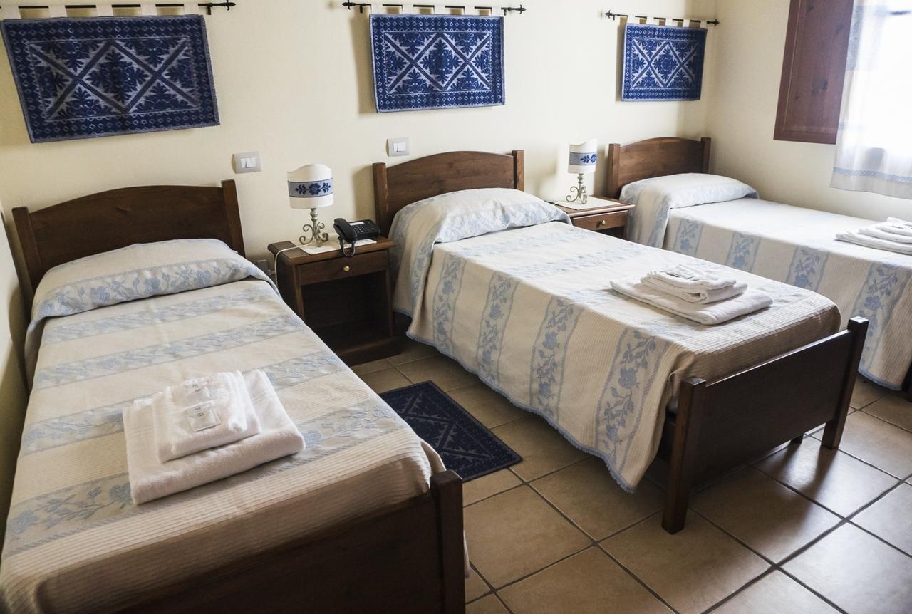 Albergo Diffuso Il Mandorlo Baressa Exteriör bild